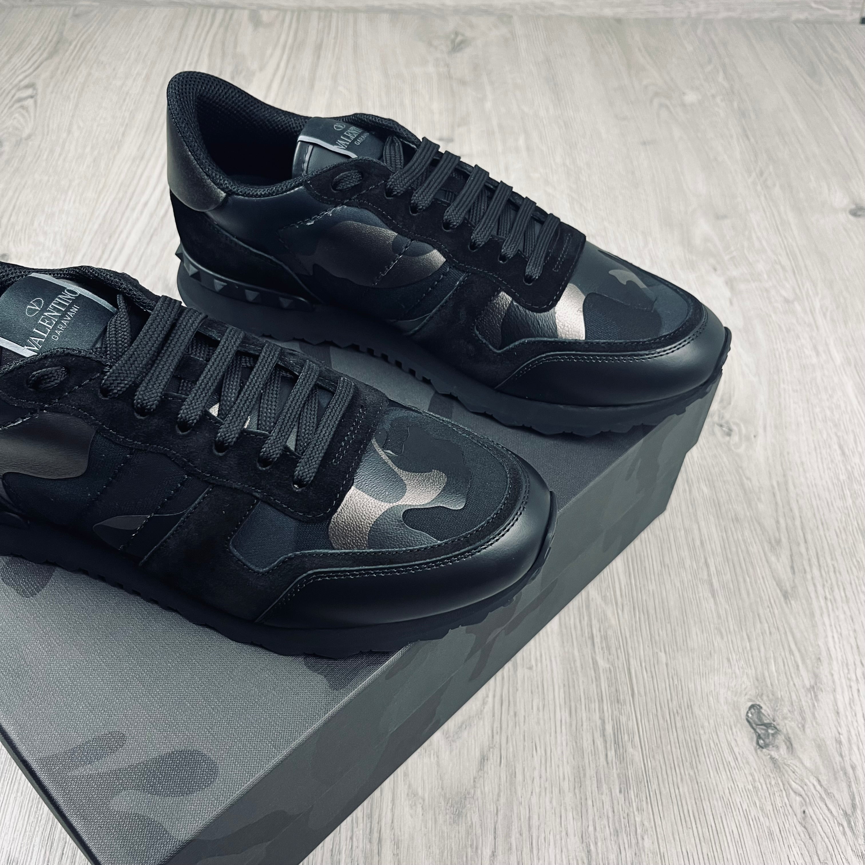 Valentino Rockrunner Sneakers - Black