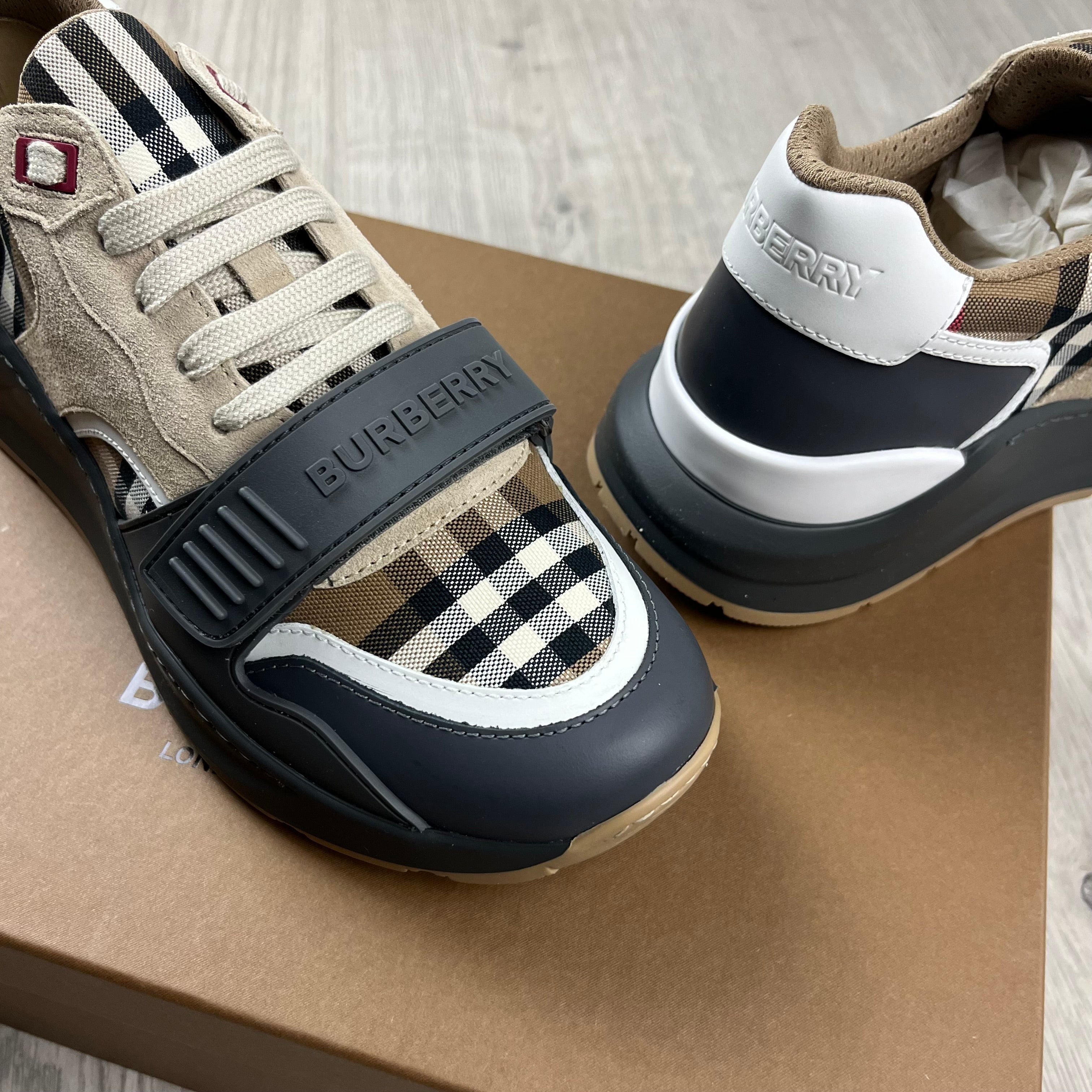 Burberry 'Ramsey' Sneaker - Taupe
