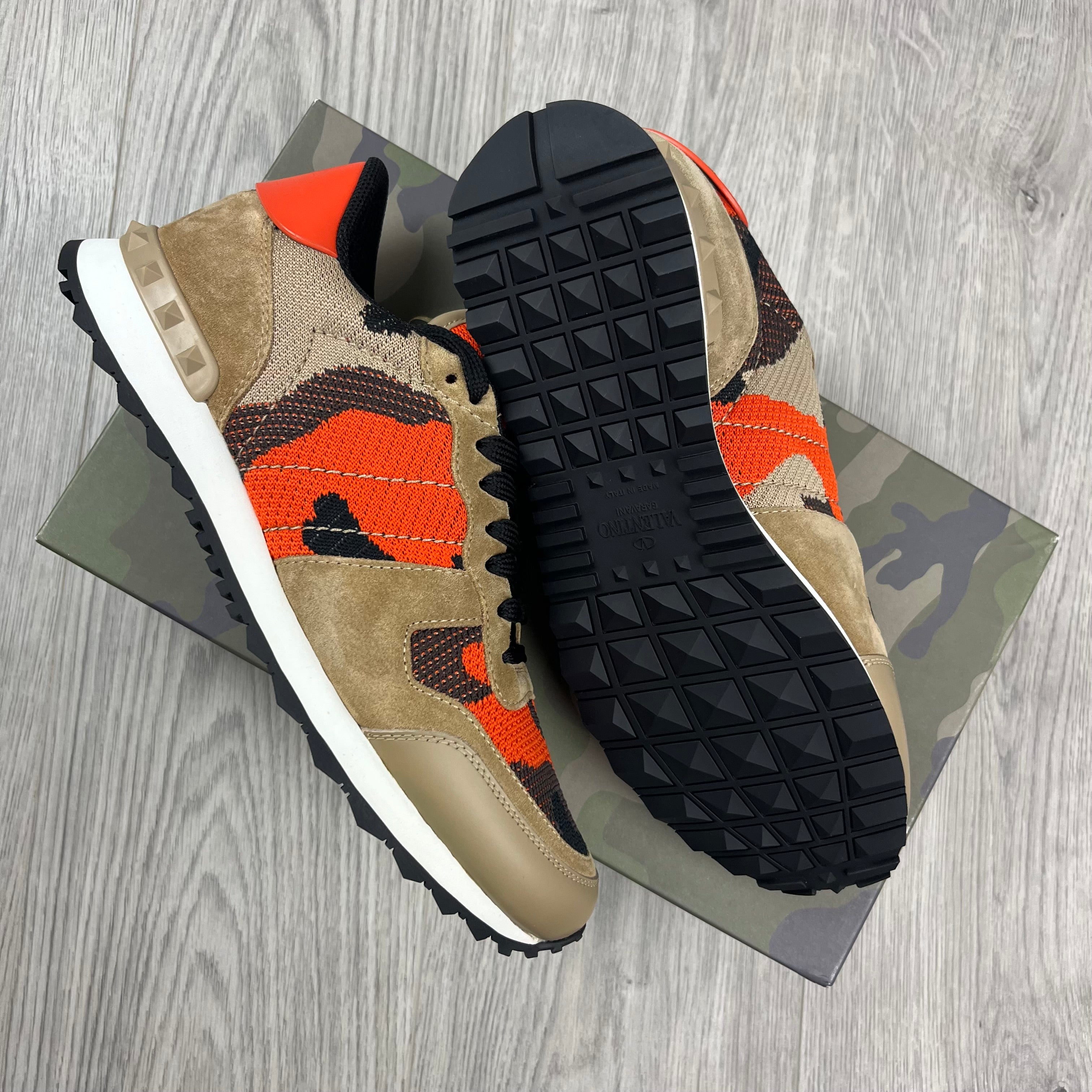 Valentino Rockrunner Sneakers - Beige