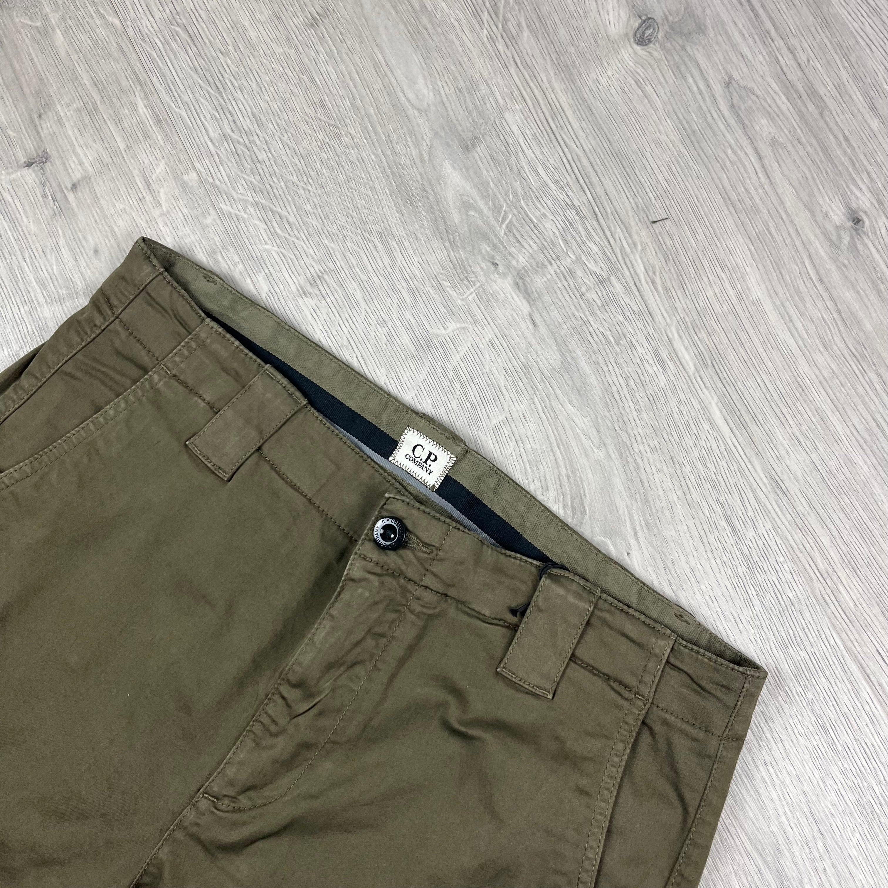 CP Company Cargo Shorts - Ivy Green