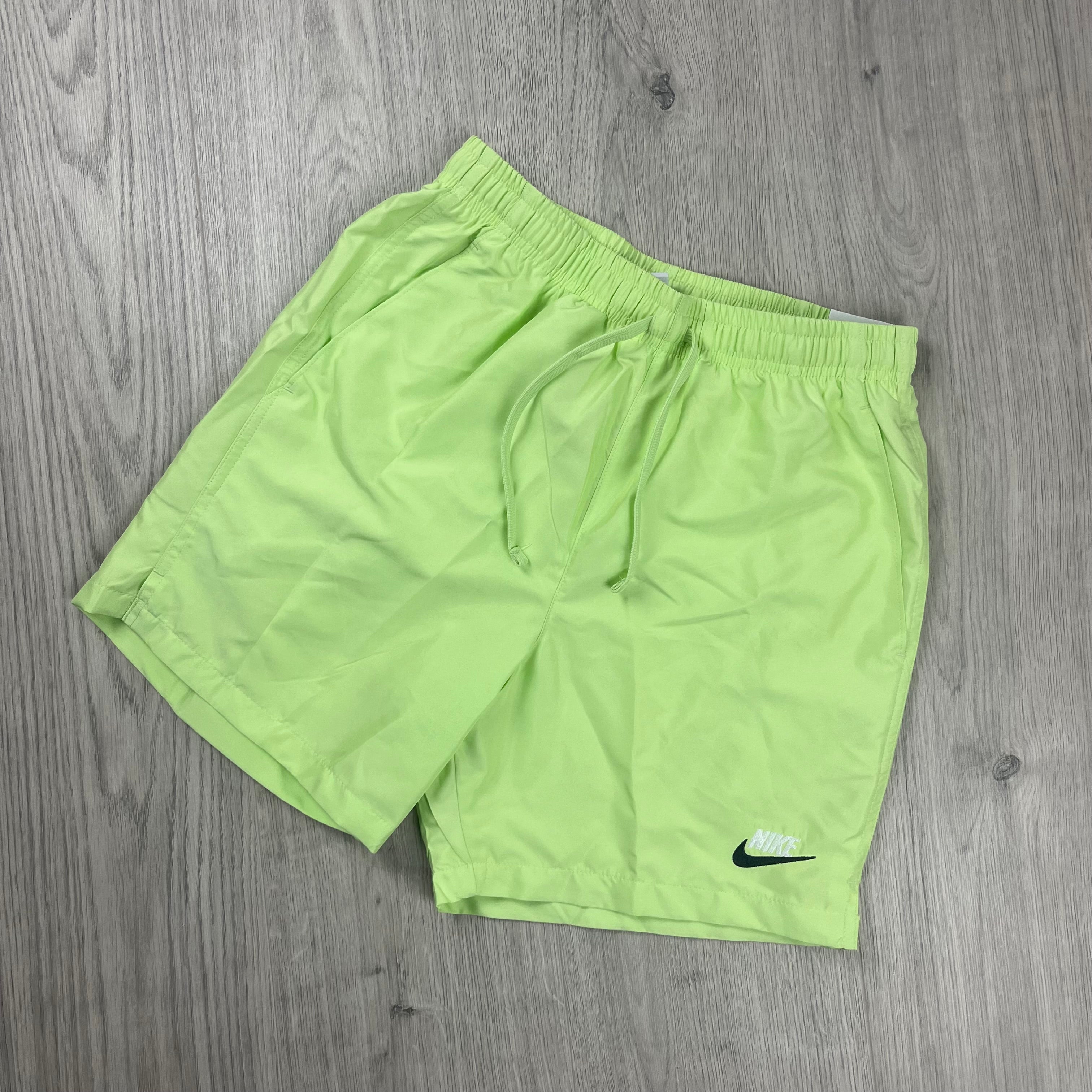 Nike Woven Shorts - Volt