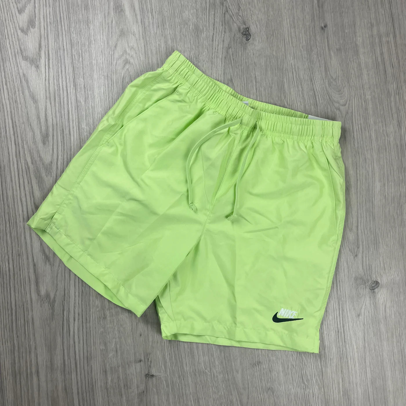 Nike Woven Set - White/Volt