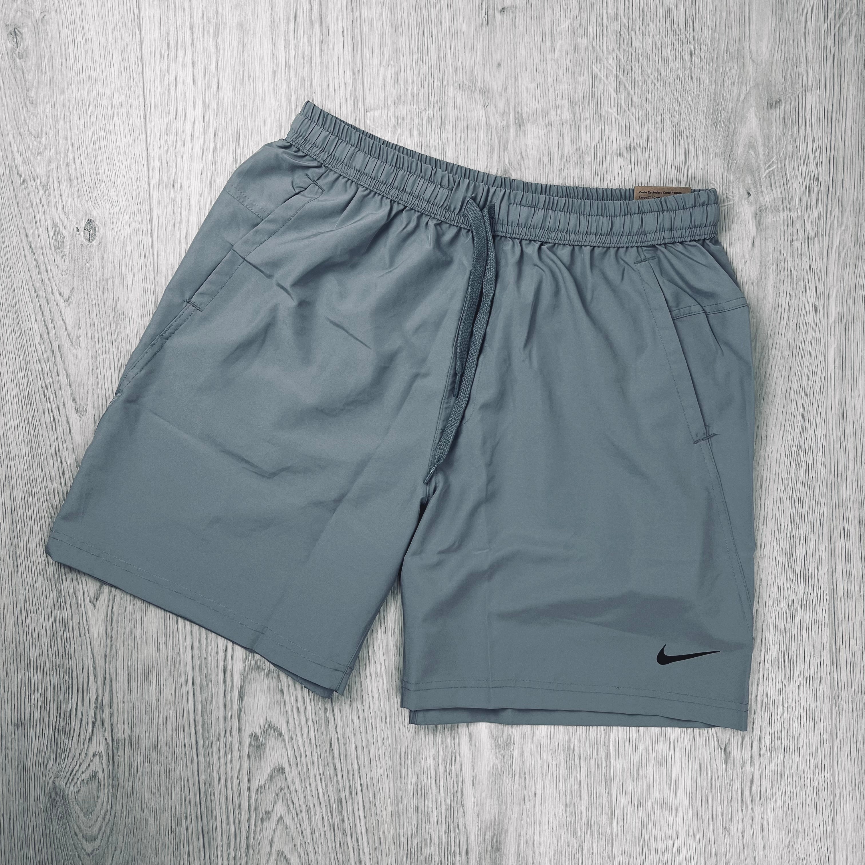 Nike 'Challenger' Pocket Shorts - Smoke Grey