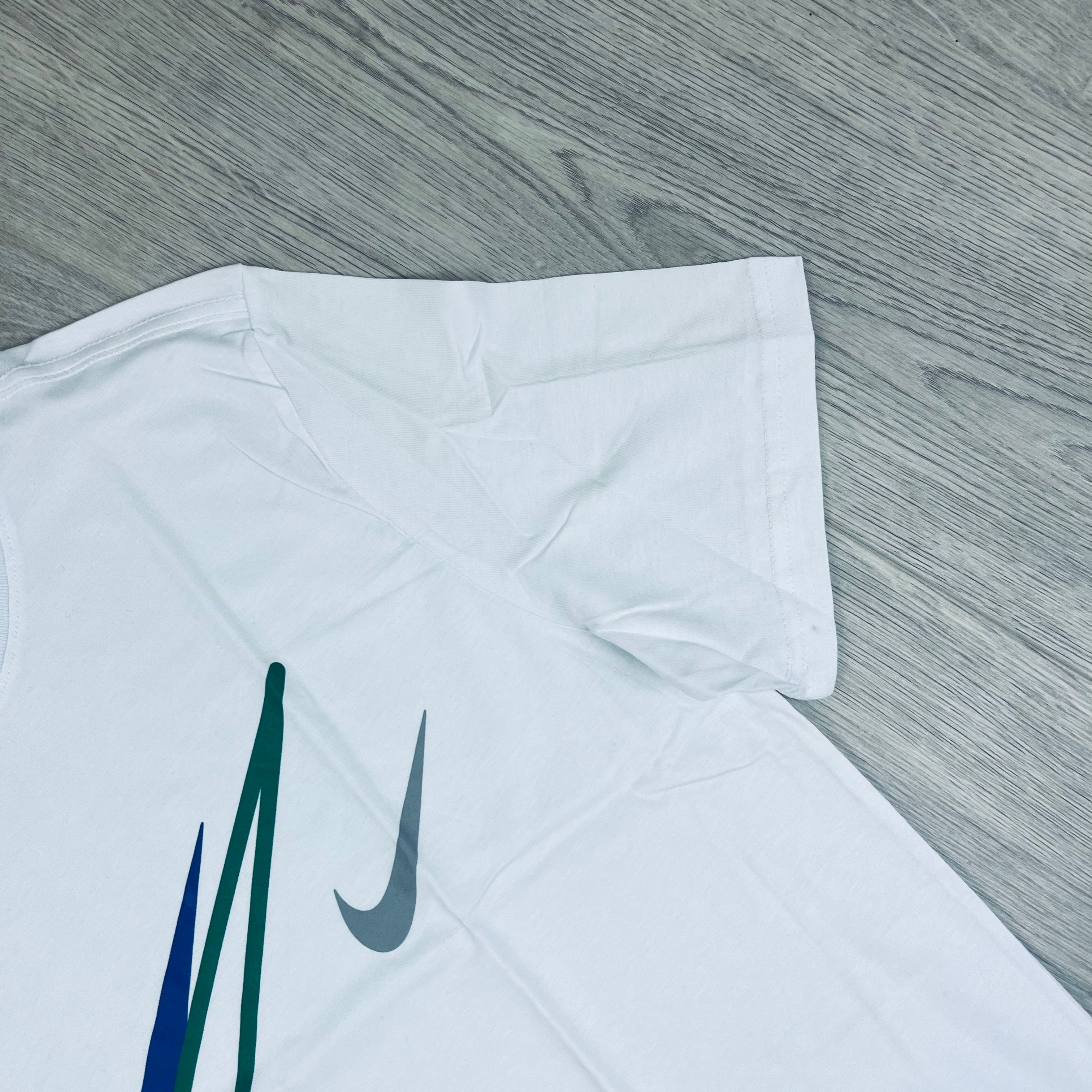 Nike Swoosh T-Shirt - White