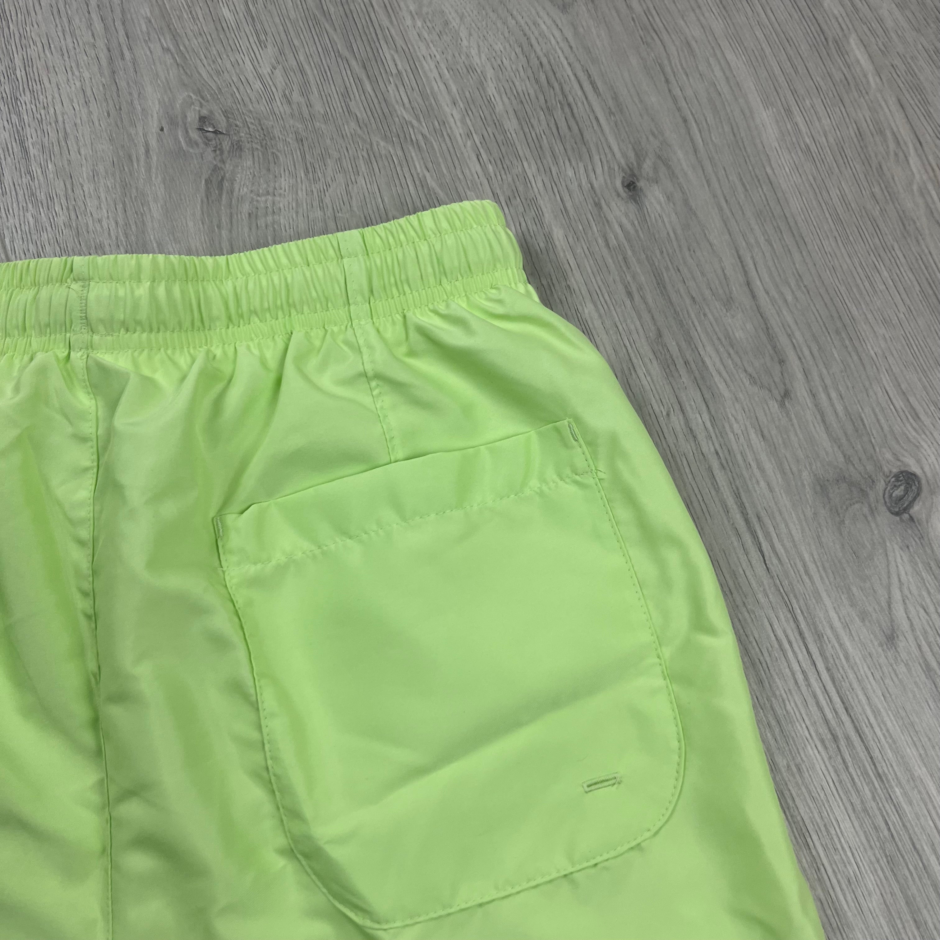 Nike Woven Shorts - Volt