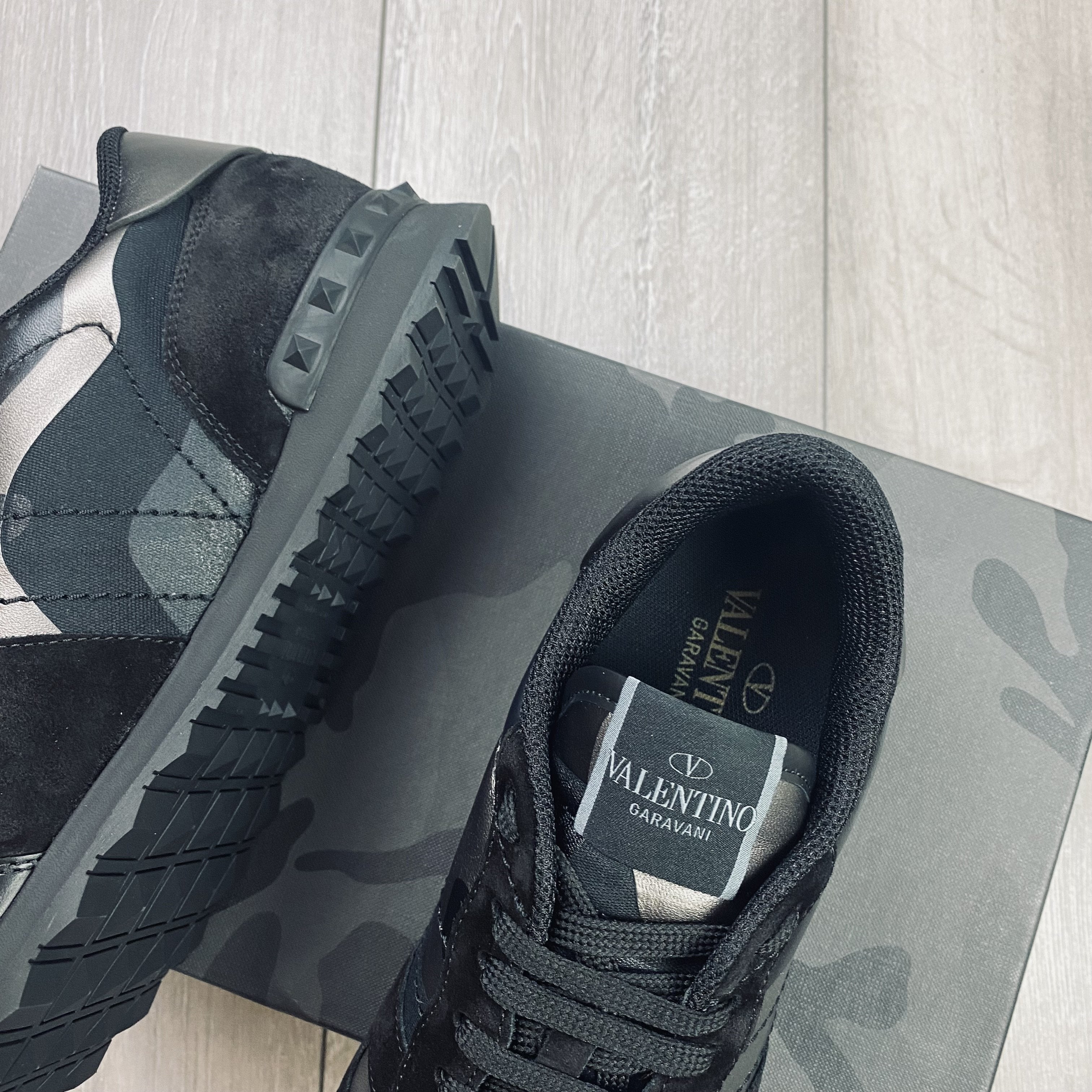 Valentino Rockrunner Sneakers - Black