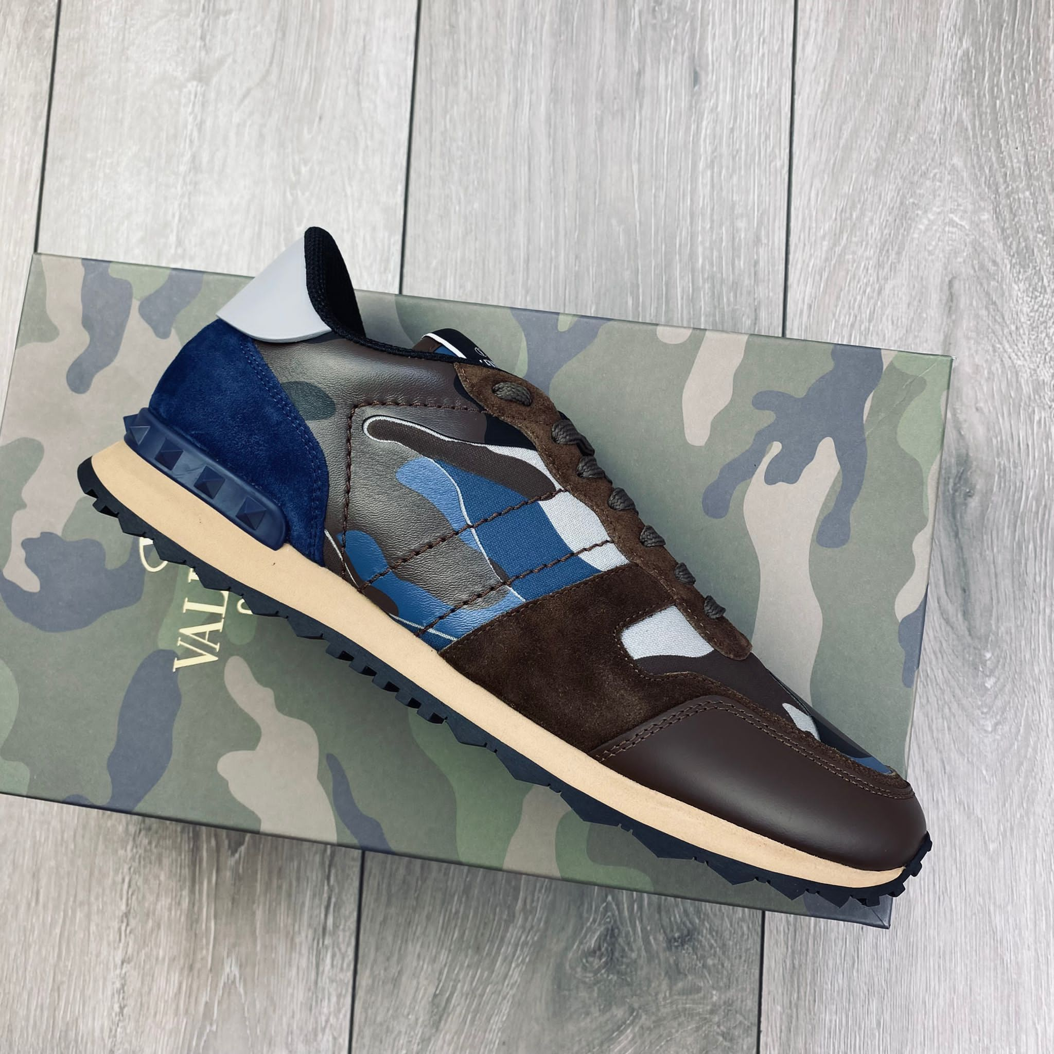 Valentino Rockrunner Sneakers - Brown